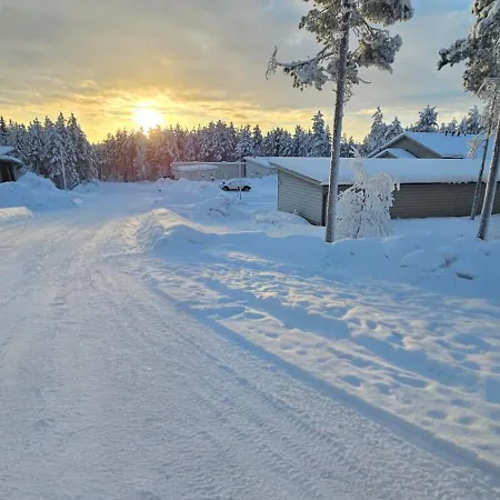 Lejlighed Santa's Forest Home, Private Sauna By Lapland Host